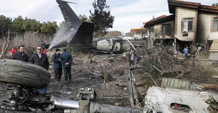 Military cargo plane crashes in Iran, 15 killed