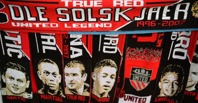 Man Utd aim to dent Liverpool title dream and boost top-four hopes