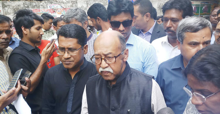 Gas cylinder blast causes Chawkbazar fire: Minister