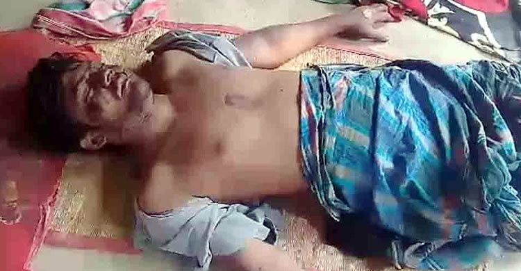 নিজ ঘরে যুবকের রক্তাক্ত মরদেহ, বাবা-ভাই আটক