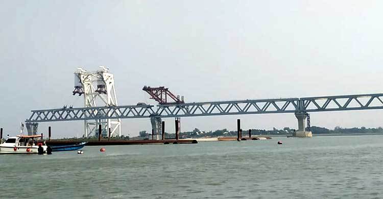 8th span of Padma Bridge installed