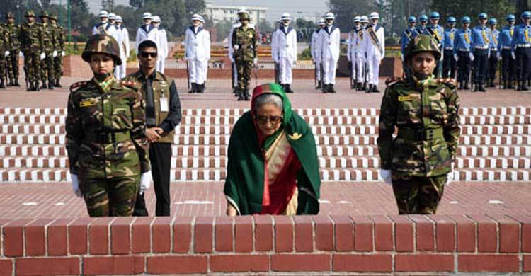 PM, new cabinet members pay homage to Liberation War martyrs