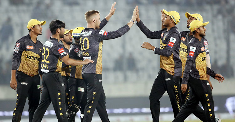 Rajshahi bowlers take the match home