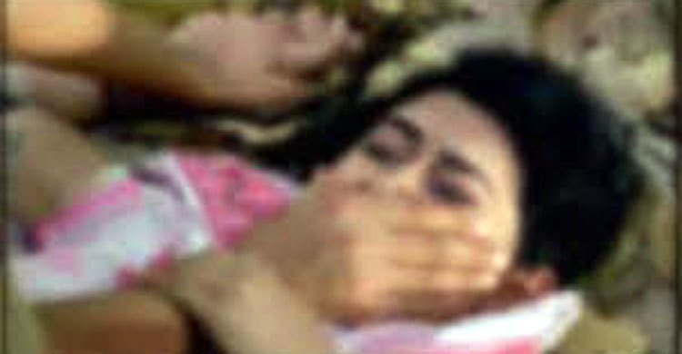 বেড়া ভেঙে ঘরে ঢুকে ধর্ষণ করল ৩ বন্ধু