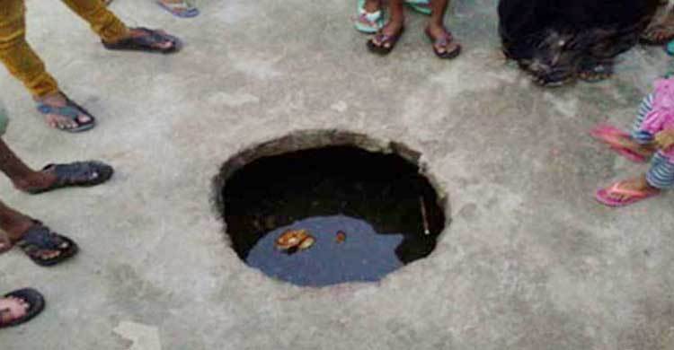 মাদরাসার সেপটিক ট্যাংকে যুবকের মরদেহ