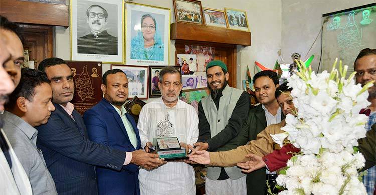 ফজলে করিম চৌধুরীকে মুনিরীয়া যুব তবলীগের অভিনন্দন