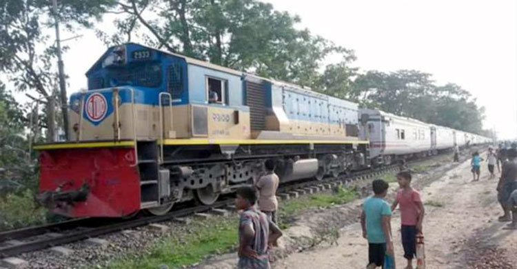 ঝিনাইদহে ট্রেন লাইনচ্যুত, ঢাকা-খুলনা যোগাযোগ বন্ধ