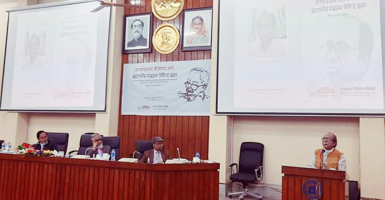 মরণোত্তর পুরস্কার তিরস্কারস্বরূপ : মুনতাসীর মামুন