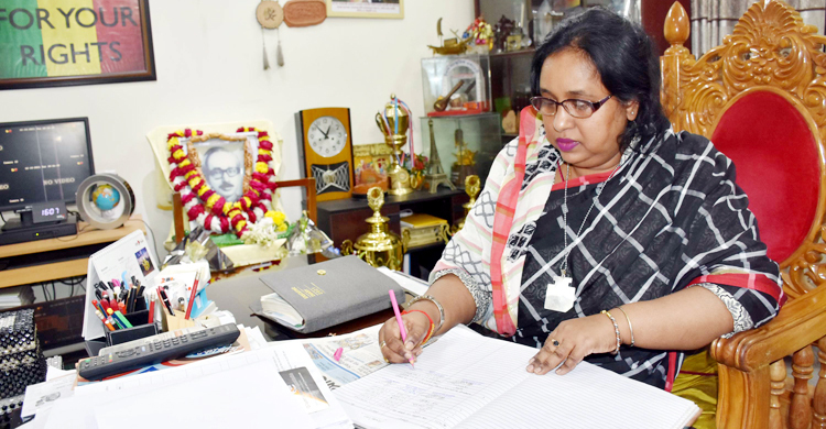 মেয়র পদ ছাড়লেন আইভী