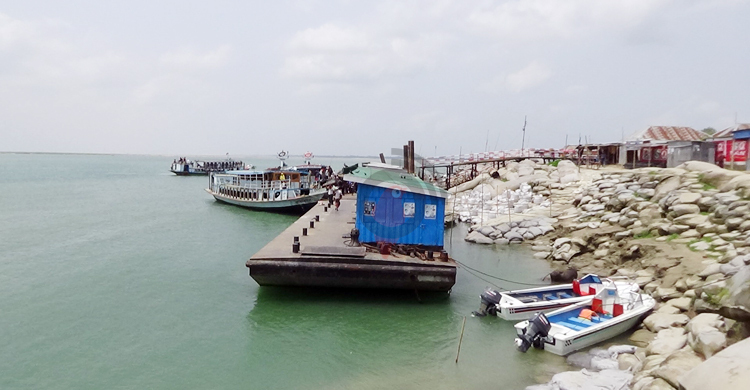 থমকে আছে দৌলতদিয়া-পাটুরিয়া ঘাট আধুনিকায়নের কাজ