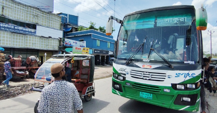 ঢাকা থেকে বাসে ৫ ঘণ্টায় পটুয়াখালী