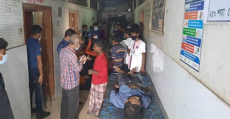 চলন্ত ট্রেনের ছাদে ছিনতাইকারীদের ছুরিকাঘাতে নিহত ২ | ২৪ সেপ্টেম্বর ২০২১