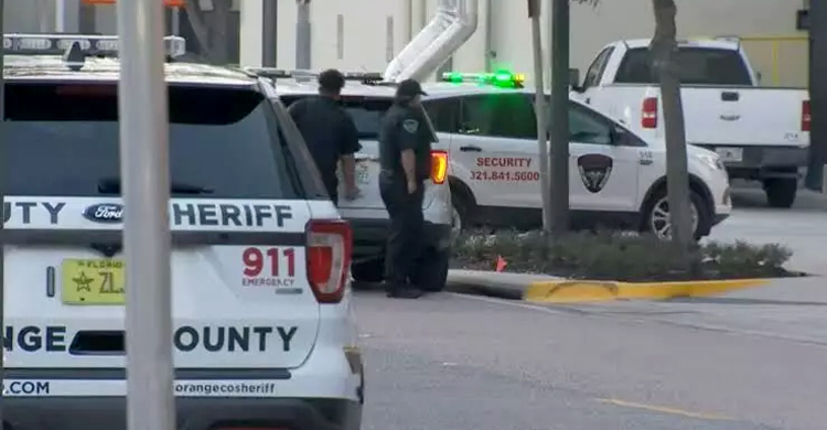 হত্যাকাণ্ডের খবর সংগ্রহের সময় সাংবাদিককে গুলি করে হত্যা