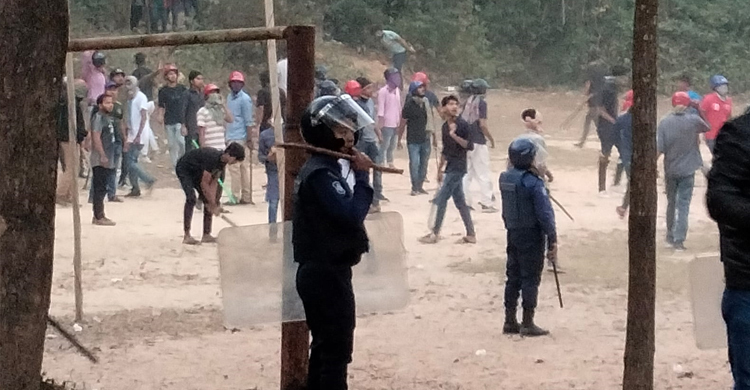 চট্টগ্রাম বিশ্ববিদ্যালয়ে ছাত্রলীগের দুই গ্রুপে সংঘর্ষ