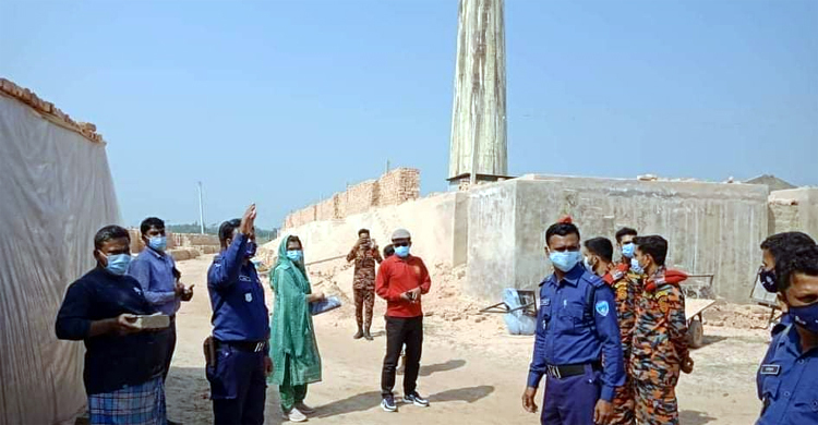 মতলবে দুই ইটভাটাকে জরিমানা