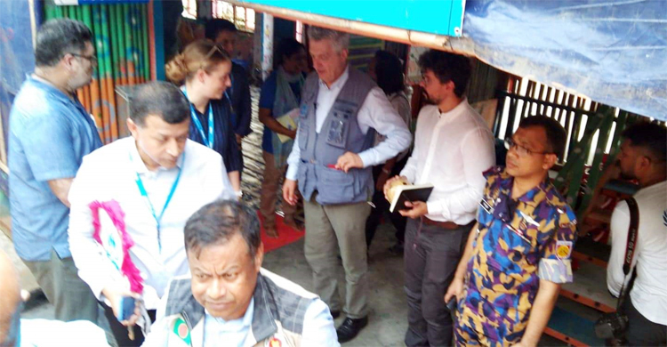 রোহিঙ্গা ক্যাম্প পরিদর্শনে জাতিসংঘের শরণার্থীবিষয়ক হাইকমিশনার