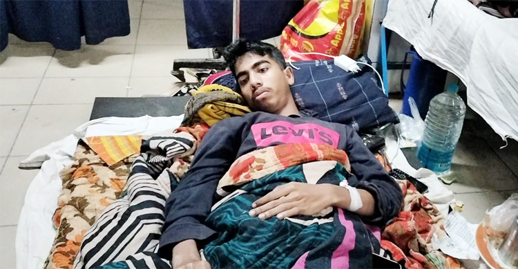 নিয়োগ পরীক্ষার আগের রাতে অপহরণের অভিযোগ