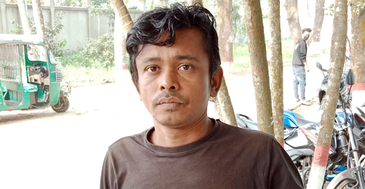 বাজার করতে গিয়ে গ্রেফতার ১০ বছরের সাজাপ্রাপ্ত আসামি