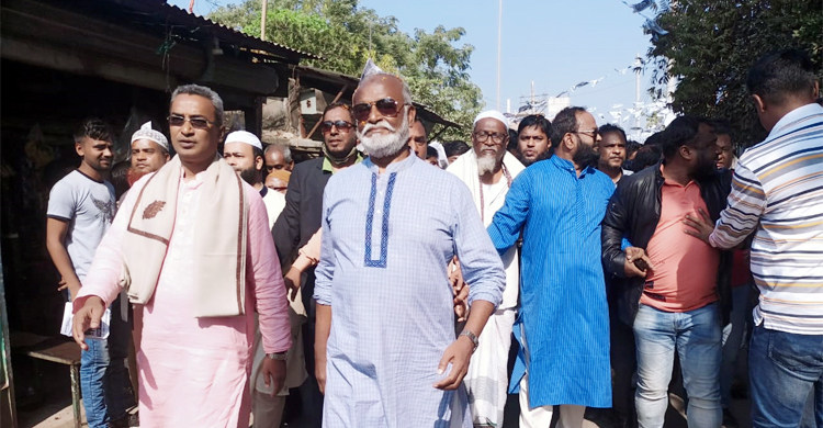 গাছতলা থেকে আমি জনগণের সঙ্গে রয়েছি: তৈমুর