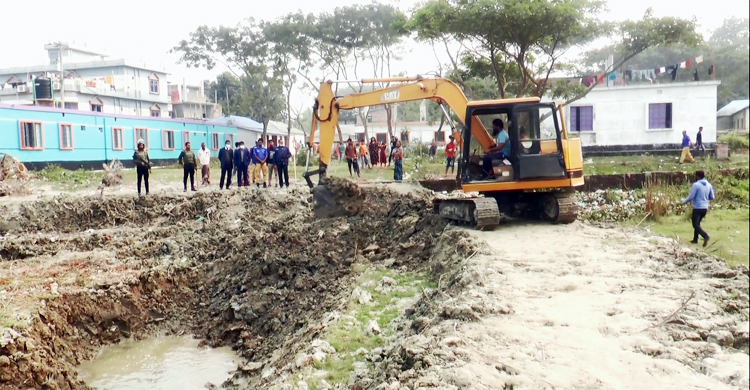 অবশেষে দখলমুক্ত হলো কুমার নদের এক একর জমি