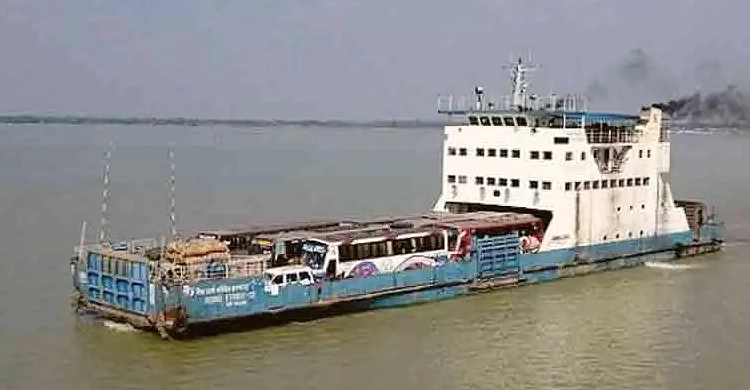 ৯ ঘণ্টা পর শরীয়তপুর-চাঁদপুর রুটে ফেরি চলাচল শুরু