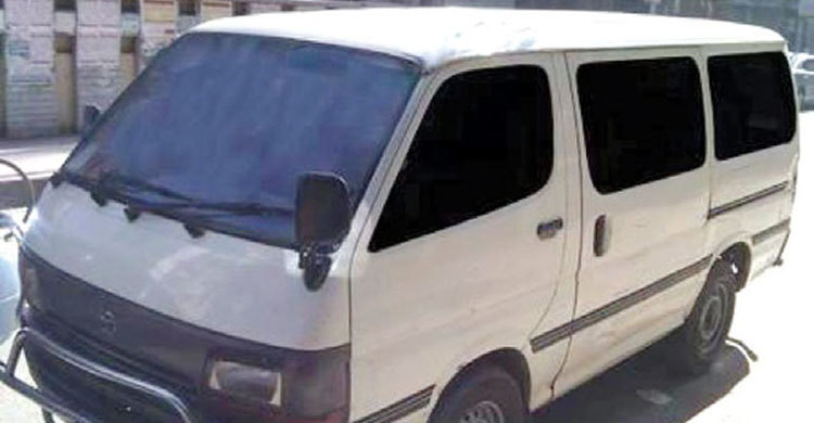 ফেসবুকে প্রেম, বাড়ি থেকে অন্যের স্ত্রীকে তুলে নিয়ে গেল প্রেমিক