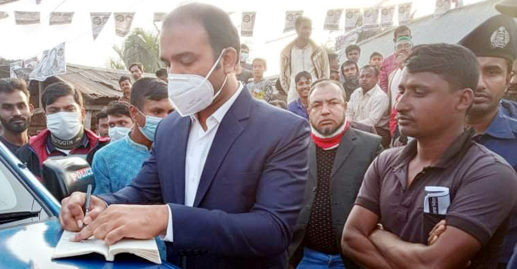 হামলা ও পোস্টার ছেঁড়ার দায়ে দুই পক্ষের জরিমানা