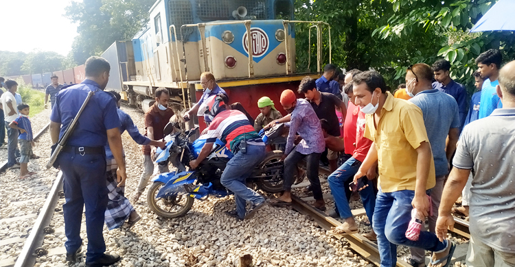 ট্রেনচালককে মারধর, দায়ের হয়নি কোনো অভিযোগ