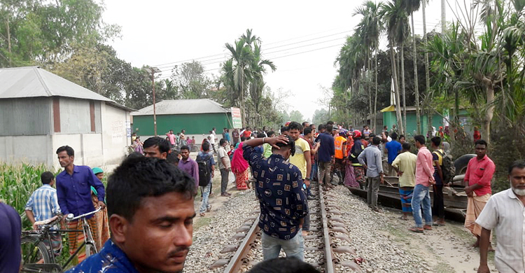 ট্রেন-ট্রলির সংঘর্ষ : চিকিৎসাধীন এক শ্রমিকের মৃত্যু