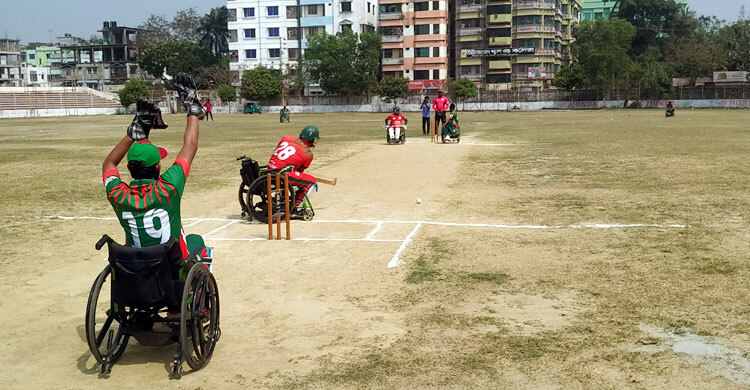 ব্রাহ্মণবাড়িয়ায় হুইলচেয়ারে টি-টোয়েন্টি ক্রিকেট