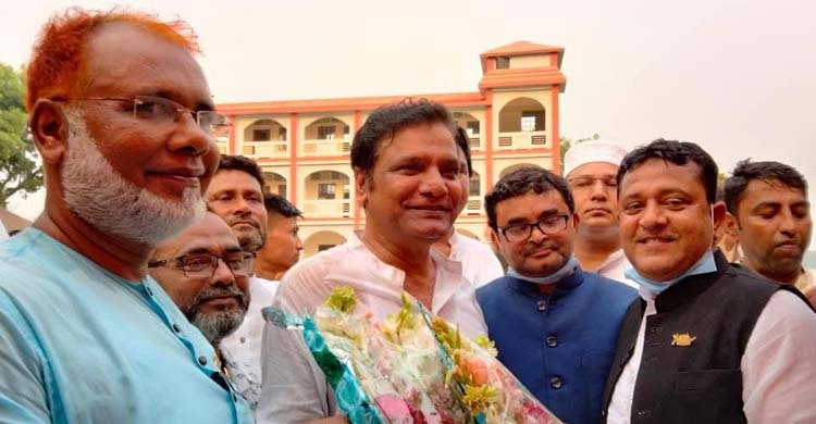 বিএনপির সাবেক সভাপতি হলেন ইউনিয়ন আ.লীগের সভাপতি