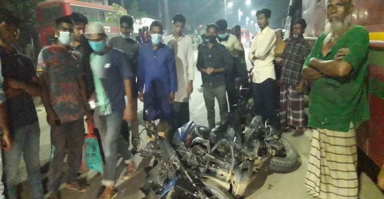 ট্রাক চাপায় দুই মোটরসাইকেল আরোহী নিহত