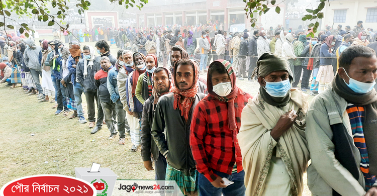 ইভিএম নিয়ে ক্ষুদ্ধ ভোটাররা