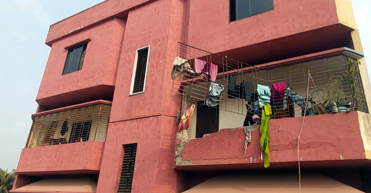 ফেনীতে বিস্ফোরণে দগ্ধ সেই মা-মেয়ের মৃত্যু