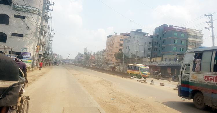 ধীরগতিতে কর্মস্থলে ফিরতে শুরু করেছে মানুষ