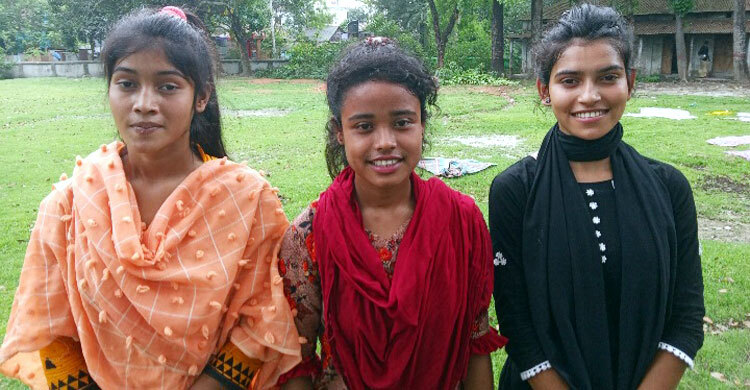 রোনালদোর দেশে যাচ্ছেন ময়মনসিংহের তিন কিশোরী ফুটবলার