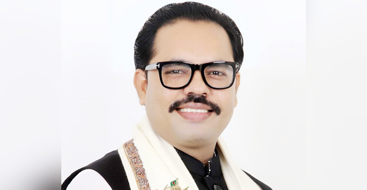 দর্জি মনিরকে জিজ্ঞাসাবাদ করছে ডিবি