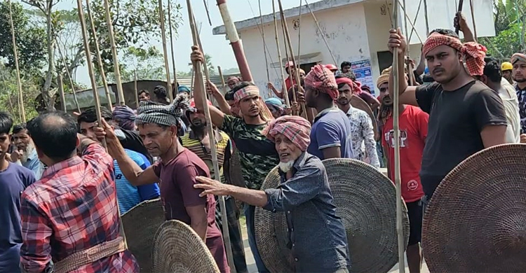 দু’জনের এক মাছের দাম করা নিয়ে সংঘর্ষে আহত ২৫