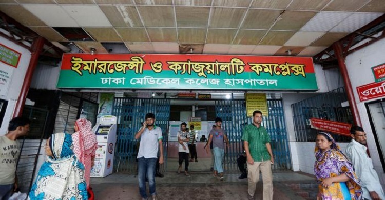 মাদক বিক্রিতে বাধা দেয়ায় দুই যুবককে ছুরিকাঘাত