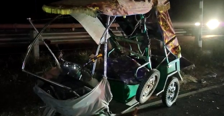 মুন্সিগঞ্জে প্রাইভেটকার-ইজিবাইকের সংঘর্ষে নিহত ১