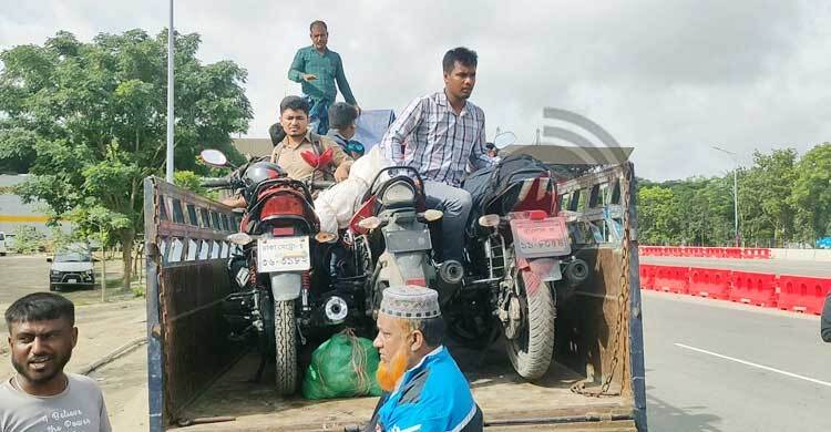 পদ্মা সেতুতে পিকআপে যেতে পারবে মোটরসাইকেল, তবে...। মঙ্গলবার, ২৮ জুন ২০২২