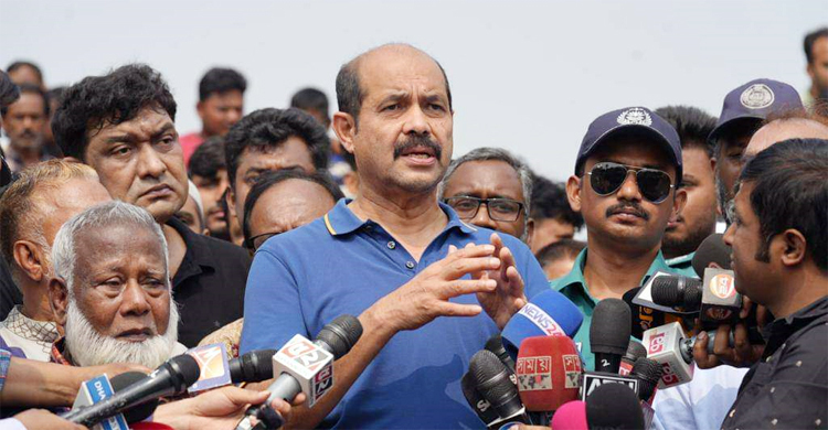 ট্রাকচালক-মালিকরা আমাদের সঙ্গে টম অ্যান্ড জেরি খেলছেন: আতিকুল