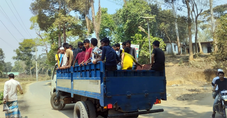 যুবলীগের সম্মেলনে যাওয়ার পথে ২৭ রোহিঙ্গা আটক