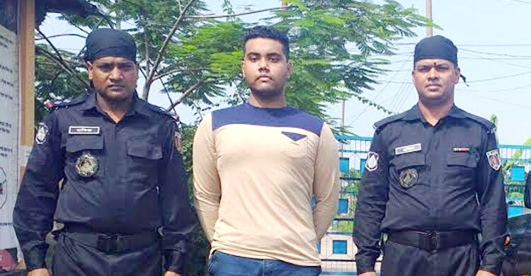 ধর্ষণবিরোধী প্রতিবাদের বিরুদ্ধে ফেসবুকে পোস্ট, যুবক আটক