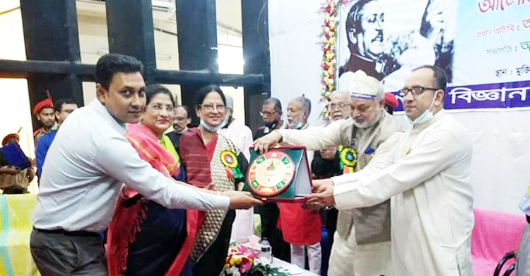 নোবিপ্রবিতে ২১ বীর মুক্তিযোদ্ধাকে সম্মাননা