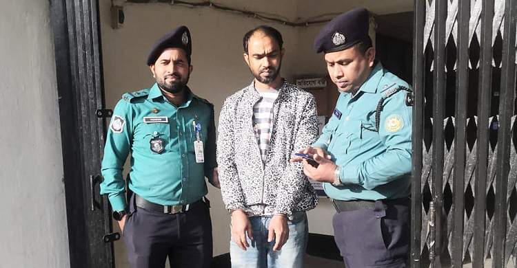 ১৩ বছর চাকরির পর ভল্ট ভেঙে ৩৫ লাখ টাকা নিয়ে পালান সাবেক কর্মচারী
