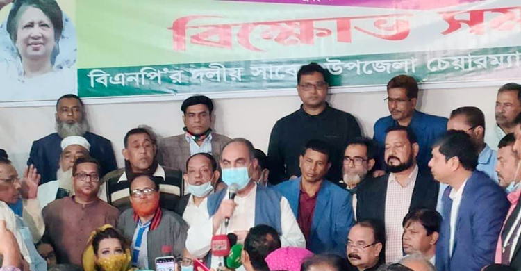 ‘খালেদার চিকিৎসা ইস্যুতে দৃষ্টি সরাতে পরিবার নিয়ে কথা বলা হচ্ছে’