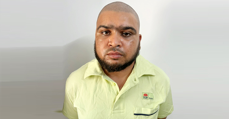 এটিএম বুথে ব্যবসায়ীকে ছুরিকাঘাতে হত্যা, ঘাতক আটক