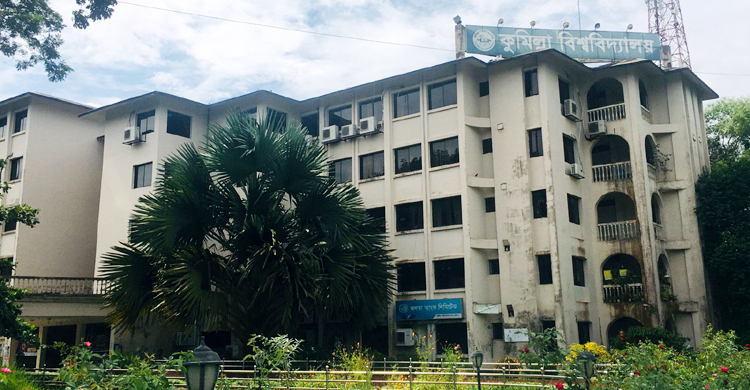 বিদ্যুৎ সংকটেও কুমিল্লা বিশ্ববিদ্যালয়ে এসি লাগানোর হিড়িক