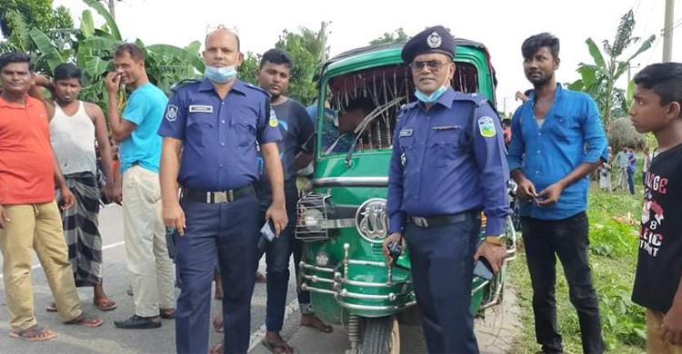 ময়মনসিংহ সড়ক দুর্ঘটনায় দুই নারী ও এক শিশু নিহত
